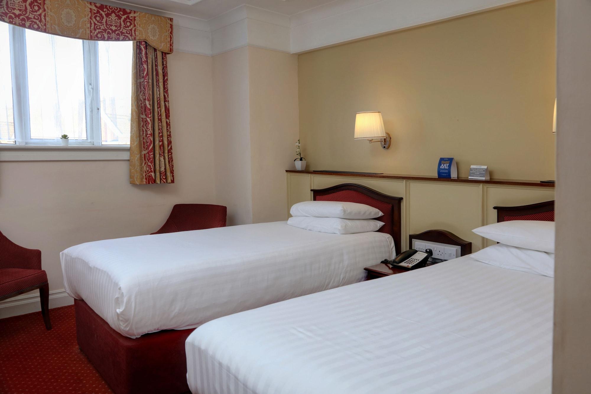 Crewe Arms Hotel Екстериор снимка