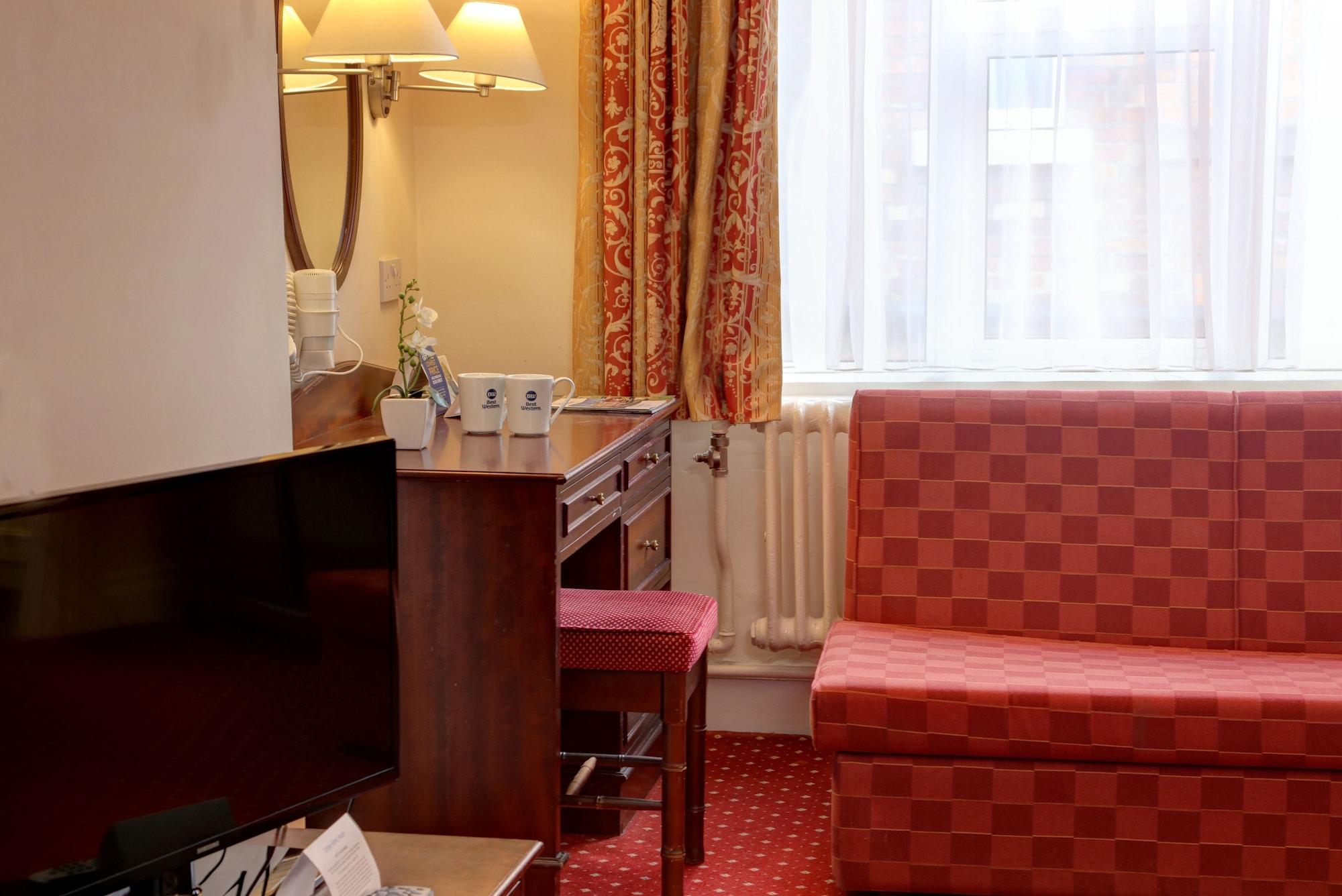 Crewe Arms Hotel Екстериор снимка