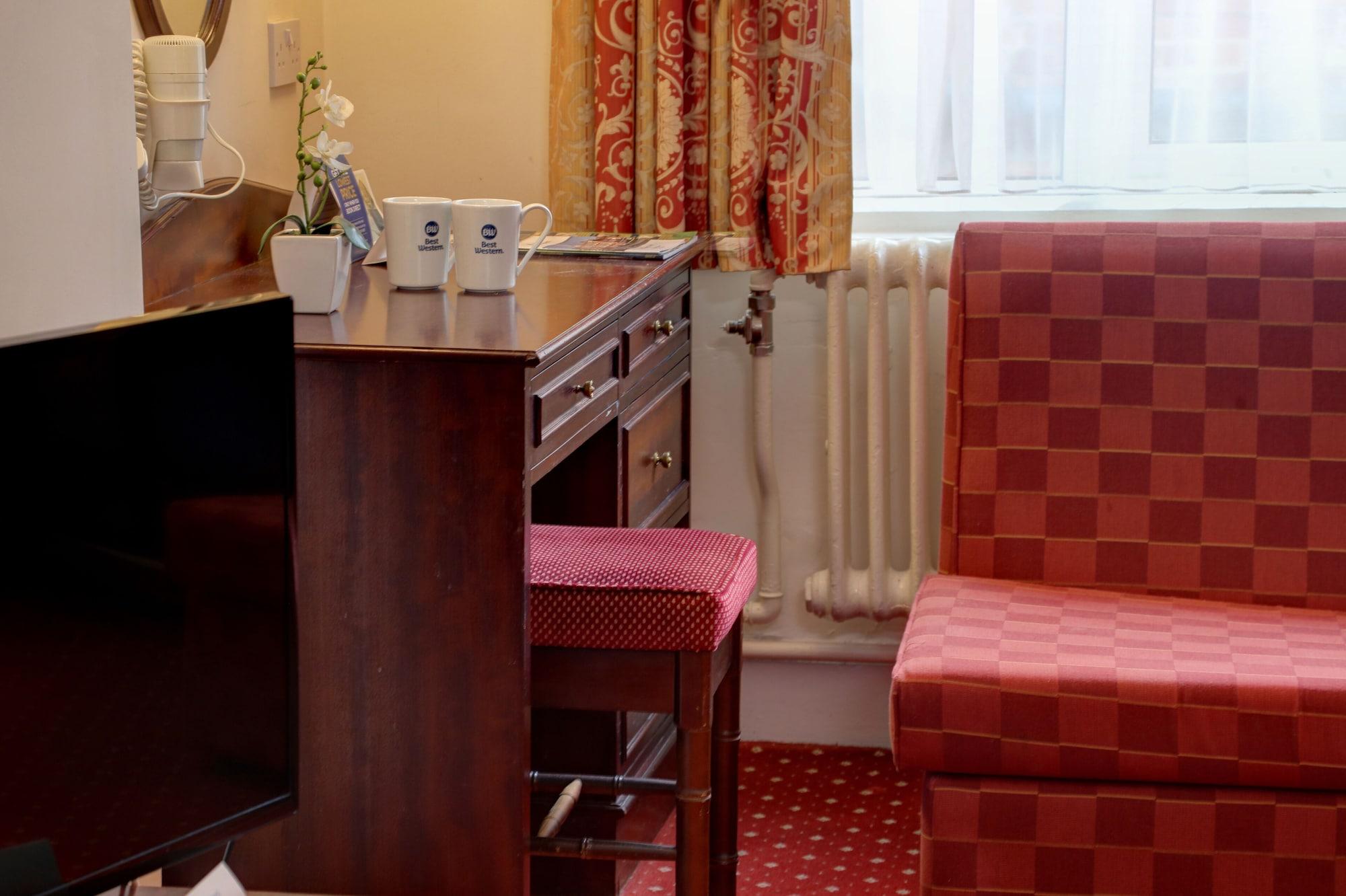 Crewe Arms Hotel Екстериор снимка