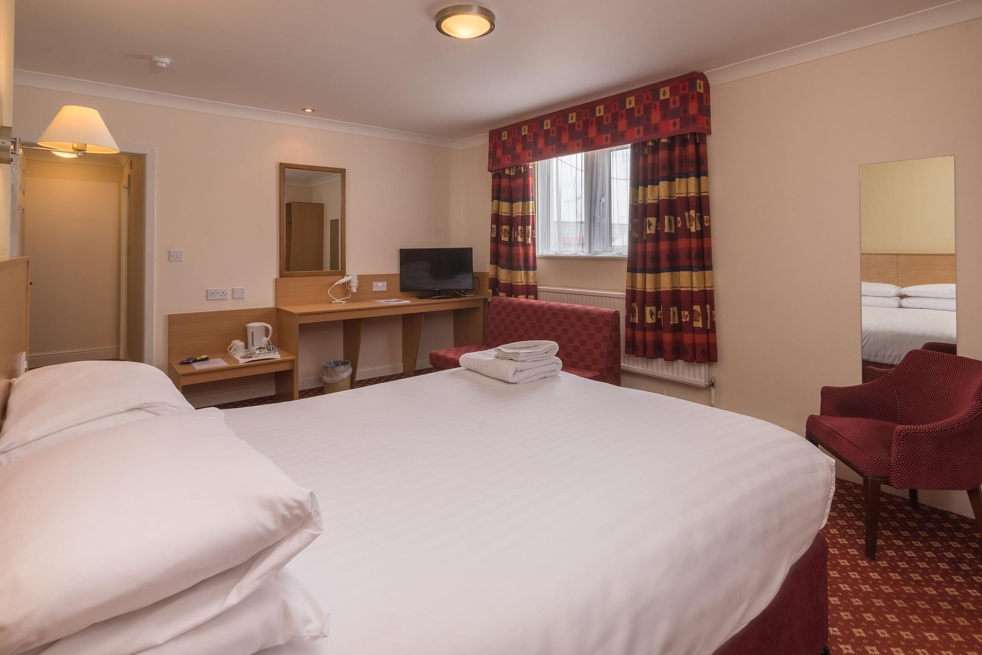 Crewe Arms Hotel Екстериор снимка