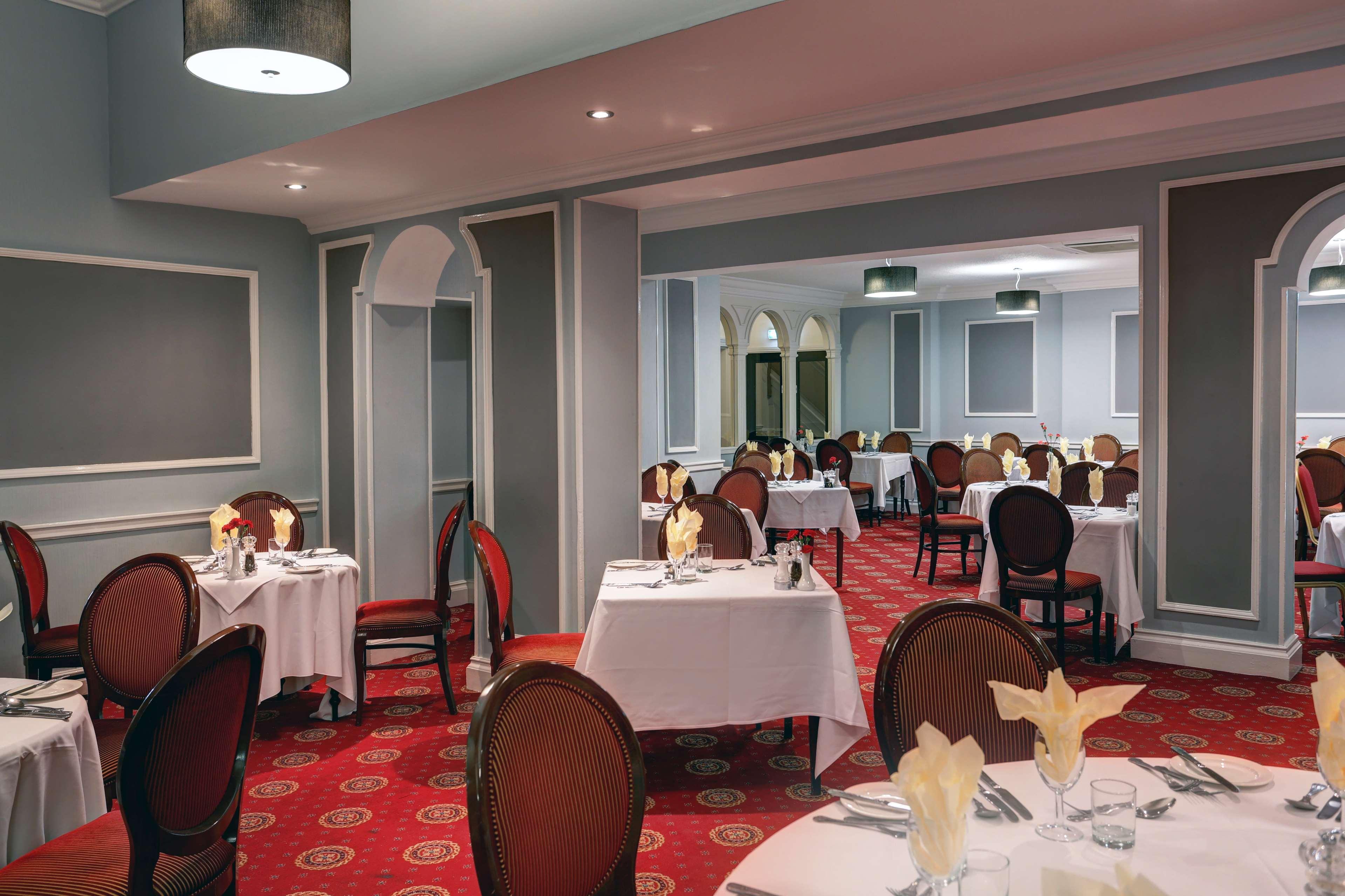 Crewe Arms Hotel Екстериор снимка
