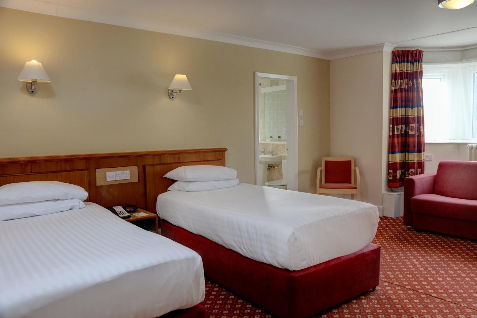 Crewe Arms Hotel Екстериор снимка