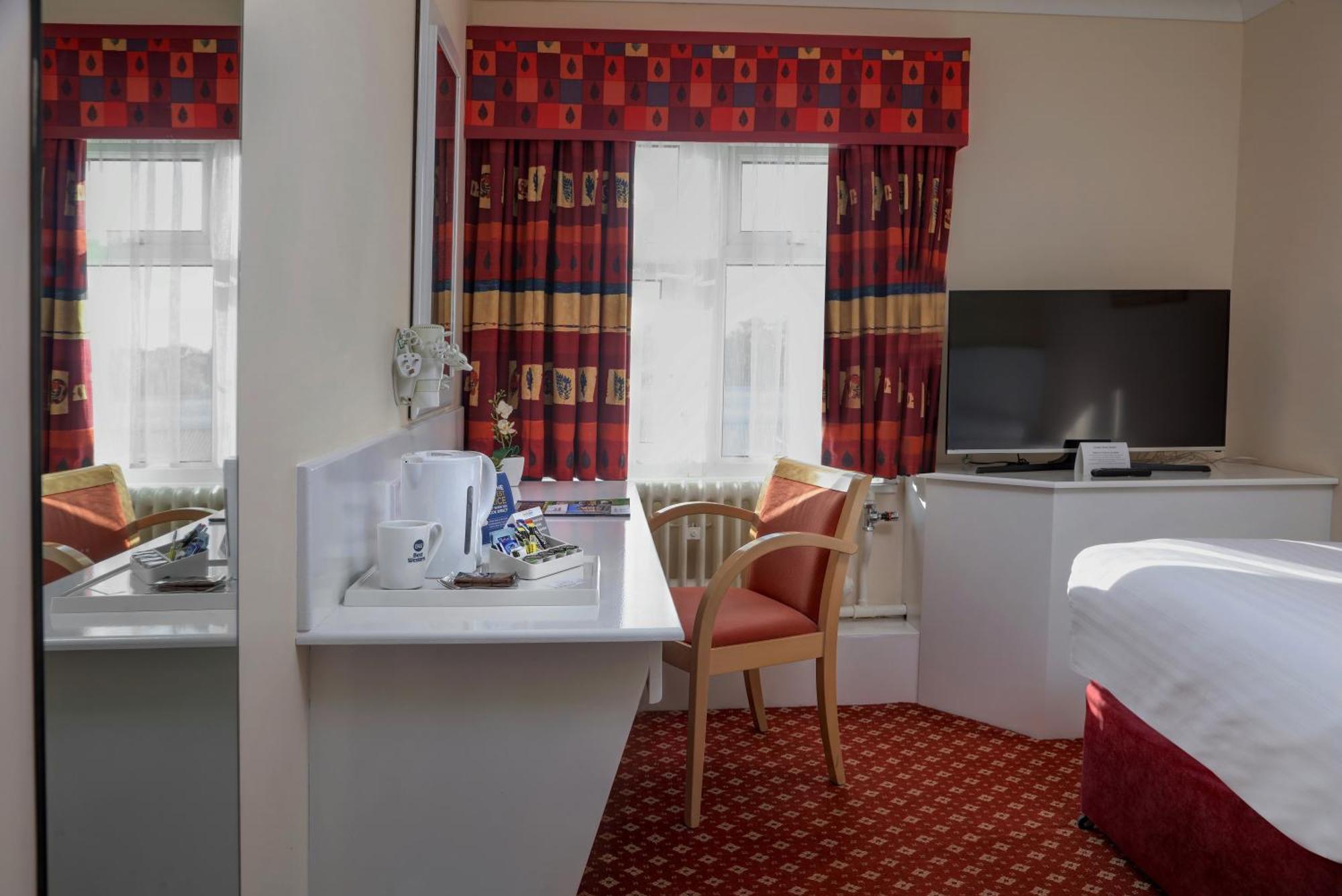 Crewe Arms Hotel Екстериор снимка