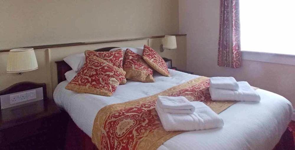 Crewe Arms Hotel Екстериор снимка
