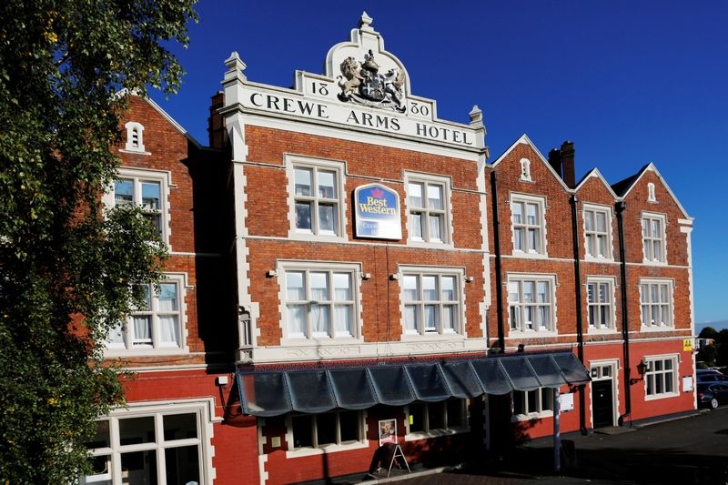 Crewe Arms Hotel Екстериор снимка